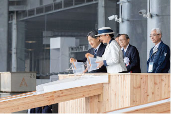 御臨席された天皇皇后両陛下（写真提供：北海道）