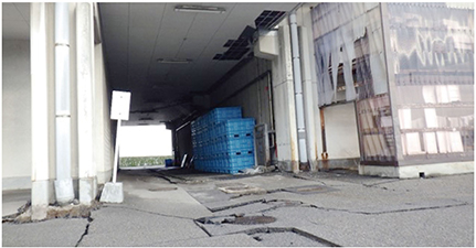 七尾市公設地方卸売市場の構内の被災状況2
