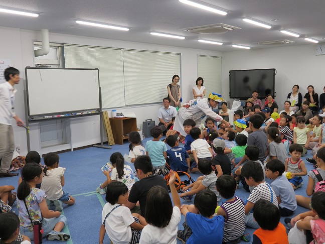 ギョーさん、おさなかを知ろう!の様子