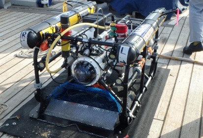 ROV(海底観測のための無人潜水機)